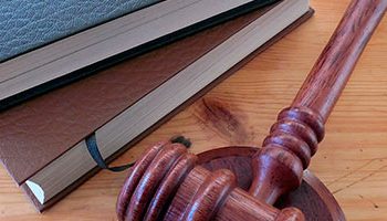 O Supremo Tribunal Federal está certo ao mudar a Constituição e o Código Penal?