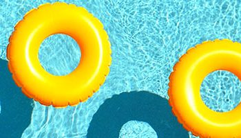 Moradora ganha ação e pode usar piscina do prédio mesmo devendo condomínio